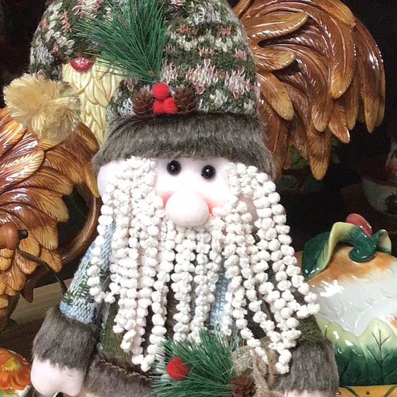 Large Hunter Santa, Plush ❤️❤️ - Picture 2 of 5